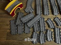 THOMAS LE TANK ENGINE Ensemble de rails en plastique gris, bâtiments, lot en vrac
