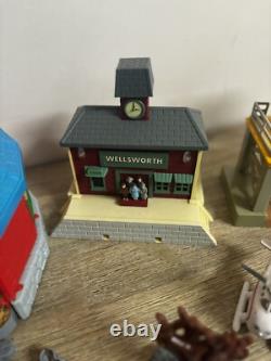 THOMAS LE TANK ENGINE Ensemble de rails en plastique gris, bâtiments, lot en vrac