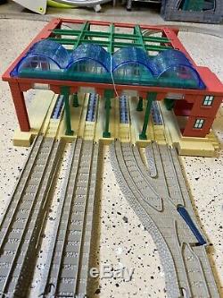 Thomas & Friends Knapford Gare Trackmaster Train Hit Toy 2006 Traces
