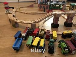 Thomas & Friends Train Wooden Railway Roundhouse Shed Train & Track Set