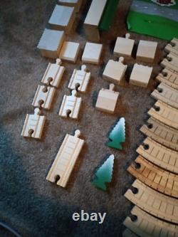 Thomas le Train Ensemble de Pistes en Bois 92 Pièces