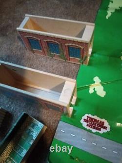 Thomas le Train Ensemble de Pistes en Bois 92 Pièces