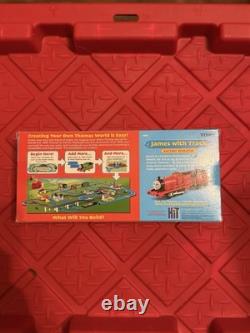 Tomy Thomas et ses amis James avec set de train moteur sur rail 2005