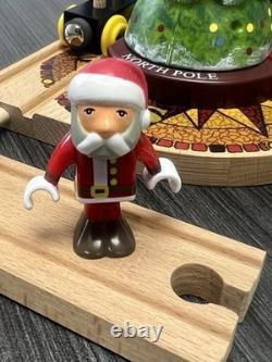 Train en Bois Brio Polar Express avec Lumières et Sons pour Arbre de Noël, Piste et Boîte