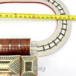 Villeroy & Boch Village de Jouets - Ensemble de Piste de Gare de Noël en Porcelaine Santa Villeroy & Boch Village de Jouets - Ensemble de Piste de Gare de Noël en Porcelaine Santa