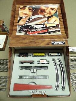 Vintage 8900 Marklin Mini-club Scale Z Train Set + Extra 8864 Engine Et Track