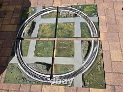 Vtg Ac Gilbert Co. 1964 (4) Pièces Jouet Train Chemin de Fer Disposition Paysage Lire