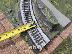 Vtg Ac Gilbert Co. 1964 (4) Pièces Jouet Train Chemin de Fer Disposition Paysage Lire